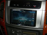 Фотография установки магнитолы Pioneer AVH-X8500BT в Toyota Land Cruiser 100