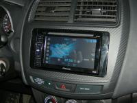 Фотография установки магнитолы Pioneer AVH-160DVD в Mitsubishi ASX