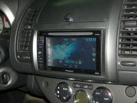 Фотография установки магнитолы Pioneer AVH-160DVD в Nissan Note