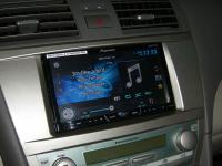 Фотография установки магнитолы Pioneer AVH-X4600DVD в Toyota Camry V40