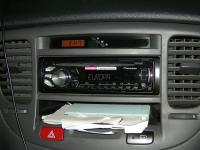 Фотография установки магнитолы Pioneer DEH-1600UBG в KIA Rio