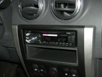 Фотография установки магнитолы Pioneer DEH-1600UBG в Nissan Almera III (G15)