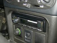 Фотография установки магнитолы Pioneer DEH-X5600BT в Chevrolet Niva