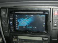 Фотография установки магнитолы Pioneer AVH-160DVD в Volkswagen Passat