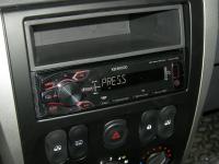 Фотография установки магнитолы Kenwood KMM-100RY в Nissan Almera III (G15)