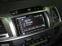 Фотография установки магнитолы Pioneer AVH-X8600BT в Toyota Hilux