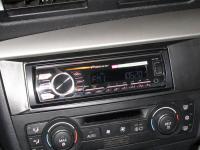 Фотография установки магнитолы Pioneer MVH-170UI в BMW 1 (E87)