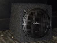 Установка сабвуфера Rockford Fosgate R1S412 в SsangYong Kyron