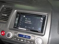 Фотография установки магнитолы Pioneer AVH-X2700BT в Honda Civic 4D