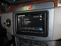 Фотография установки магнитолы Pioneer AVH-X8600BT в Volkswagen Passat B6