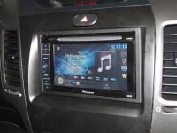 Фотография установки магнитолы Pioneer AVH-160DVD в KIA Cerato III (YD)