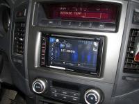 Фотография установки магнитолы Pioneer AVH-X1700DVD в Mitsubishi Pajero IV