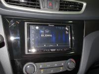 Фотография установки магнитолы Pioneer AVH-X4700DVD в Nissan Qashqai (J11)