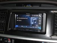 Фотография установки магнитолы Pioneer AVH-X8600BT в Toyota Highlander