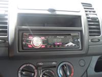 Фотография установки магнитолы Pioneer DEH-2310UB в Nissan Note