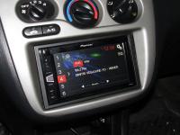 Фотография установки магнитолы Pioneer MVH-AV170 в Honda HR-V