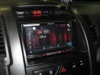 Фотография установки магнитолы Pioneer AVH-X5700BT в KIA Sorento II (XM)