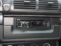 Фотография установки магнитолы Pioneer DEH-1320MP в BMW 5 (E39)