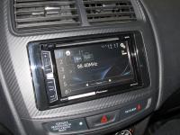 Фотография установки магнитолы Pioneer AVH-X1800DVD в Mitsubishi ASX