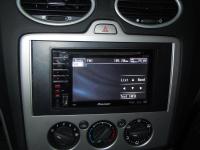 Фотография установки магнитолы Pioneer AVH-P3100DVD в Ford Focus 2