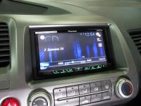 Фотография установки магнитолы Pioneer AVH-X4700DVD в Honda Civic 4D