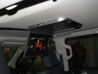 Установка AVEL AVS440MPP dark grey в Toyota Land Cruiser 150