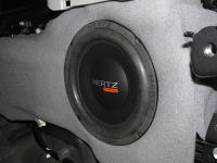 Установка сабвуфера Hertz ES F20.5 в Toyota Land Cruiser 200