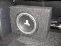 Установка сабвуфера JL Audio 10W0v3-4 в Mitsubishi Outlander XL
