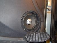 Установка акустики JBL GT5-500C в Renault Sandero