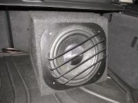 Установка сабвуфера Gladen RS 12 box в BMW X5 (F15)