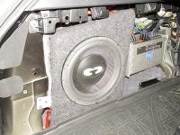 Установка сабвуфера CDT Audio HD-1000CF в Land Rover Range Rover Sport