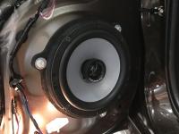 Установка акустики Morel Maximo Ultra Coax 602 в Mitsubishi Pajero Sport III