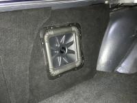 Установка сабвуфера Kicker 44L7S104 в Chevrolet Impala V