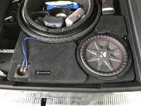 Установка сабвуфера Kicker 43CWRT122 в Audi Q7 II (4M)