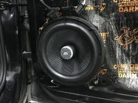 Установка акустики ESX QXE8.2W в Volkswagen Tiguan II