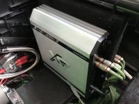 Установка усилителя ESX HXE1000.1D в Ford Transit