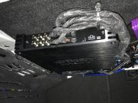 Установка усилителя Helix V TWELVE DSP MK2 в Audi A6 (C8)