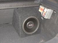 Установка сабвуфера Boston Acoustics G112-4 box в Opel Astra H
