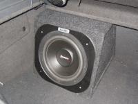 Установка сабвуфера Boston Acoustics G212-4 в Opel Astra H