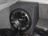 Установка сабвуфера Boston Acoustics G312-44 box в Toyota Prius