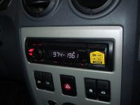 Фотография установки магнитолы Sony DSX-A30 в Renault Logan