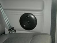Установка акустики DLS 426 в Volkswagen Caravelle