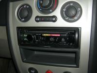 Фотография установки магнитолы Sony CDX-GT560UE в Renault Megane 2