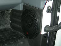Установка акустики Morel Tempo Coax 5 в Land Rover Defender