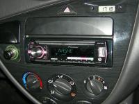 Фотография установки магнитолы Pioneer DEH-X5500BT в Ford Focus