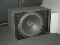 Установка сабвуфера Boston Acoustics G215-4 vented box в Mitsubishi Pajero Sport