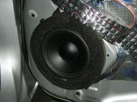 Установка акустики Boston Acoustics SC60 в Toyota RAV4.3