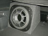 Установка сабвуфера Morel Ultimo-SW12 box в Mazda CX-7