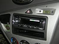 Фотография установки магнитолы Pioneer DEH-X5600BT в Ford Focus