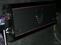 Установка усилителя Kicker ZX2500.1 в Audi Q7